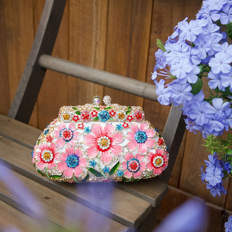 

Клатч с цветочным узором из цветной эмали и страз для женщин, французский элегантный дизайн, роскошный дизайн в стиле Heavy Industry, ажурная сумка-коробка для банкетов