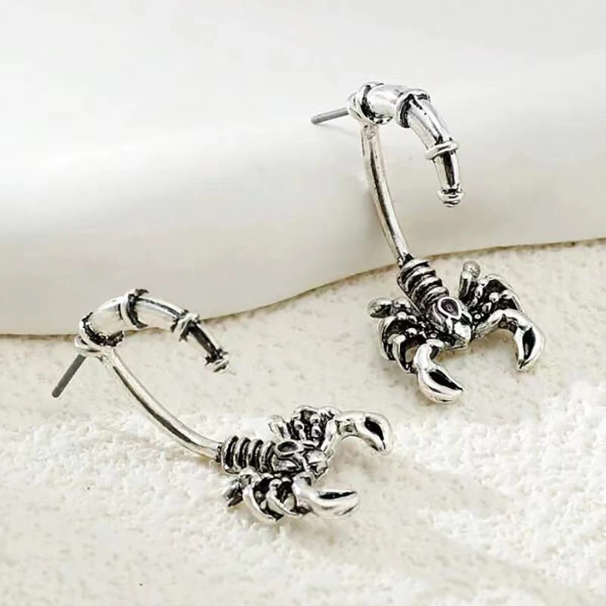 1 Pair Of Vintage Detachable Scorpion Ear Studs For Women\'s Punk Party Earrings