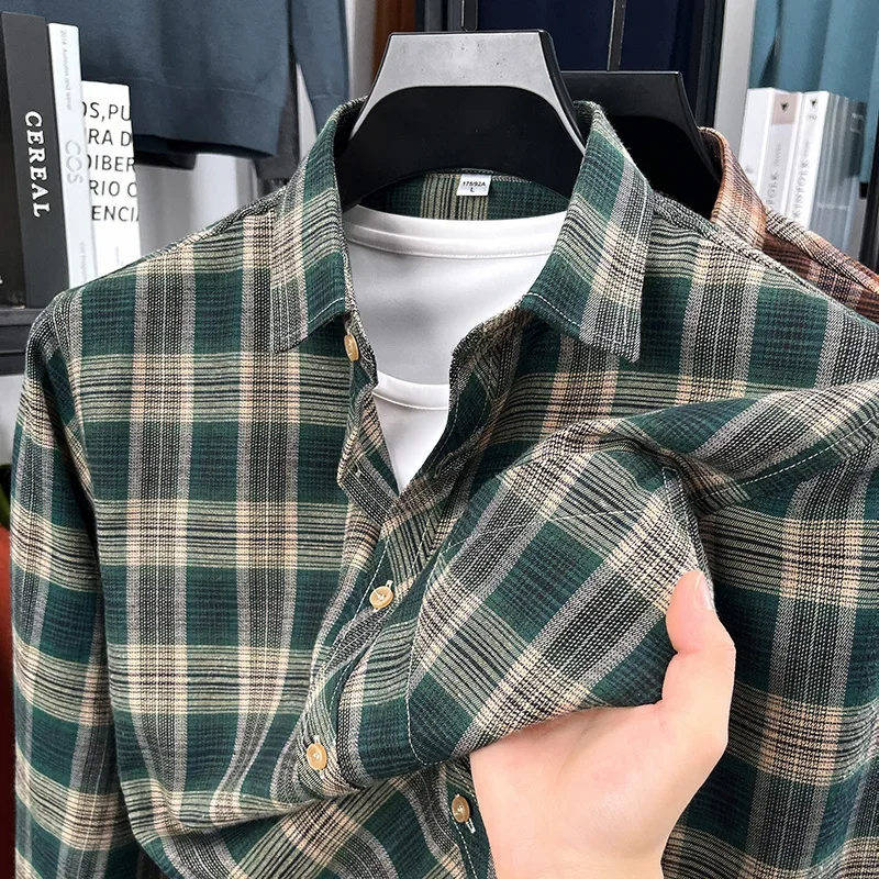 قميص رجالي جديد لخريف 2025 مخطط ومطبوع بأكمام طويلة قميص رجالي غير رسمي متعدد الاستخدامات