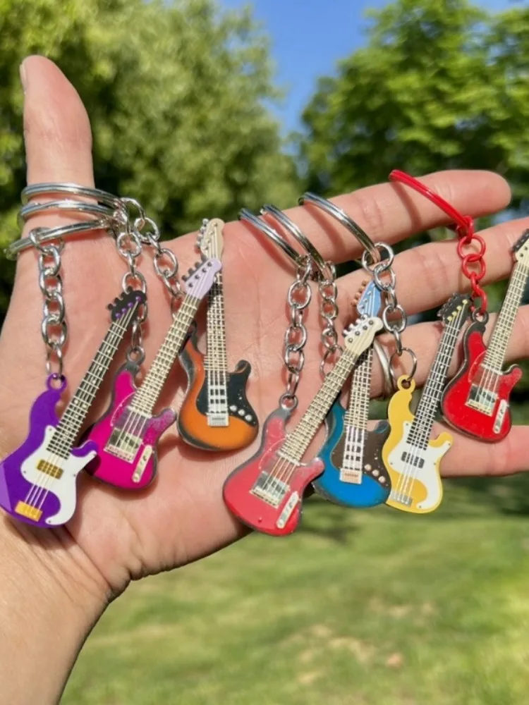 Porte-clés de guitare créatif, mignon basse, en acier inoxydable, pour hommes et femmes, pendentif de sac, porte-clés de voiture, accessoires, cadeaux pour amoureux de la musique
