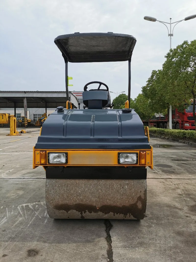 Mini Hydraulic Road Compactor Roller Machine For Driveway Sidewalk Asphalt Construction Work