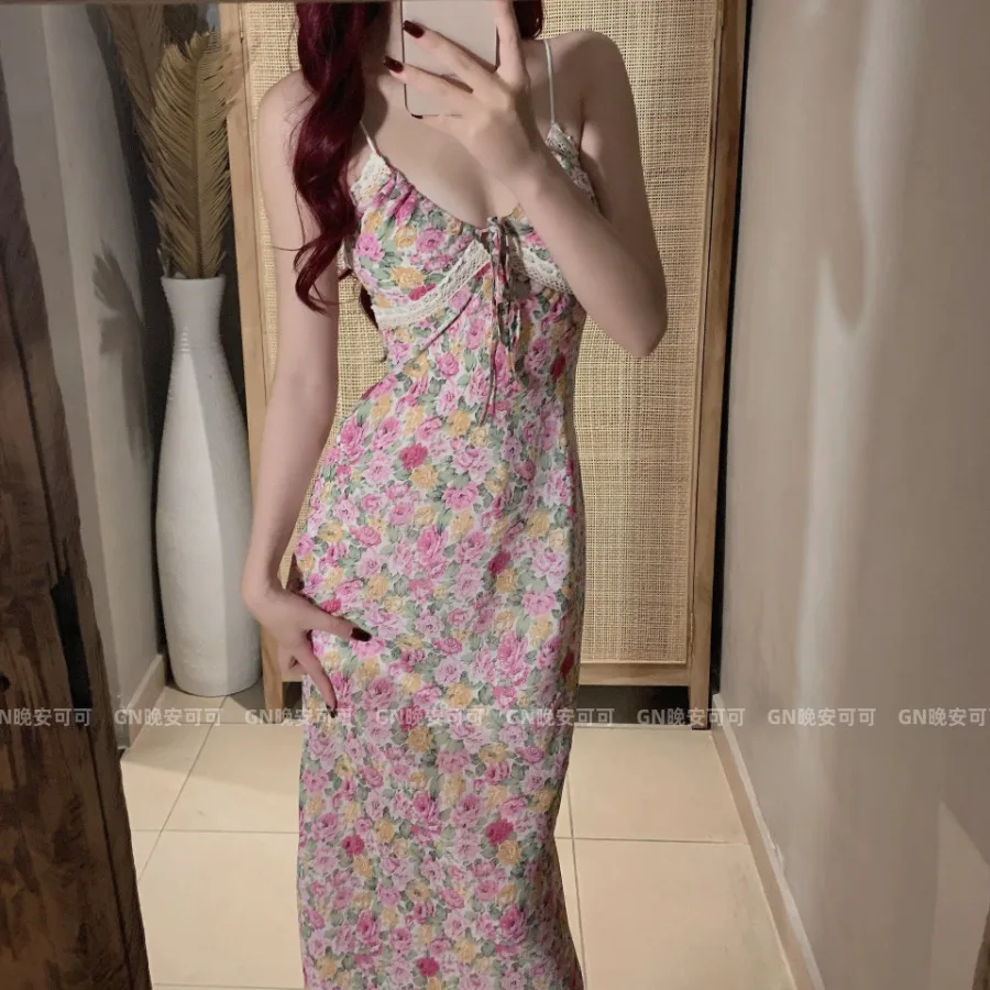 

【New style】French retro European and American deep V sexy lace stitching print seaside vacation slim suspender fishtail dress