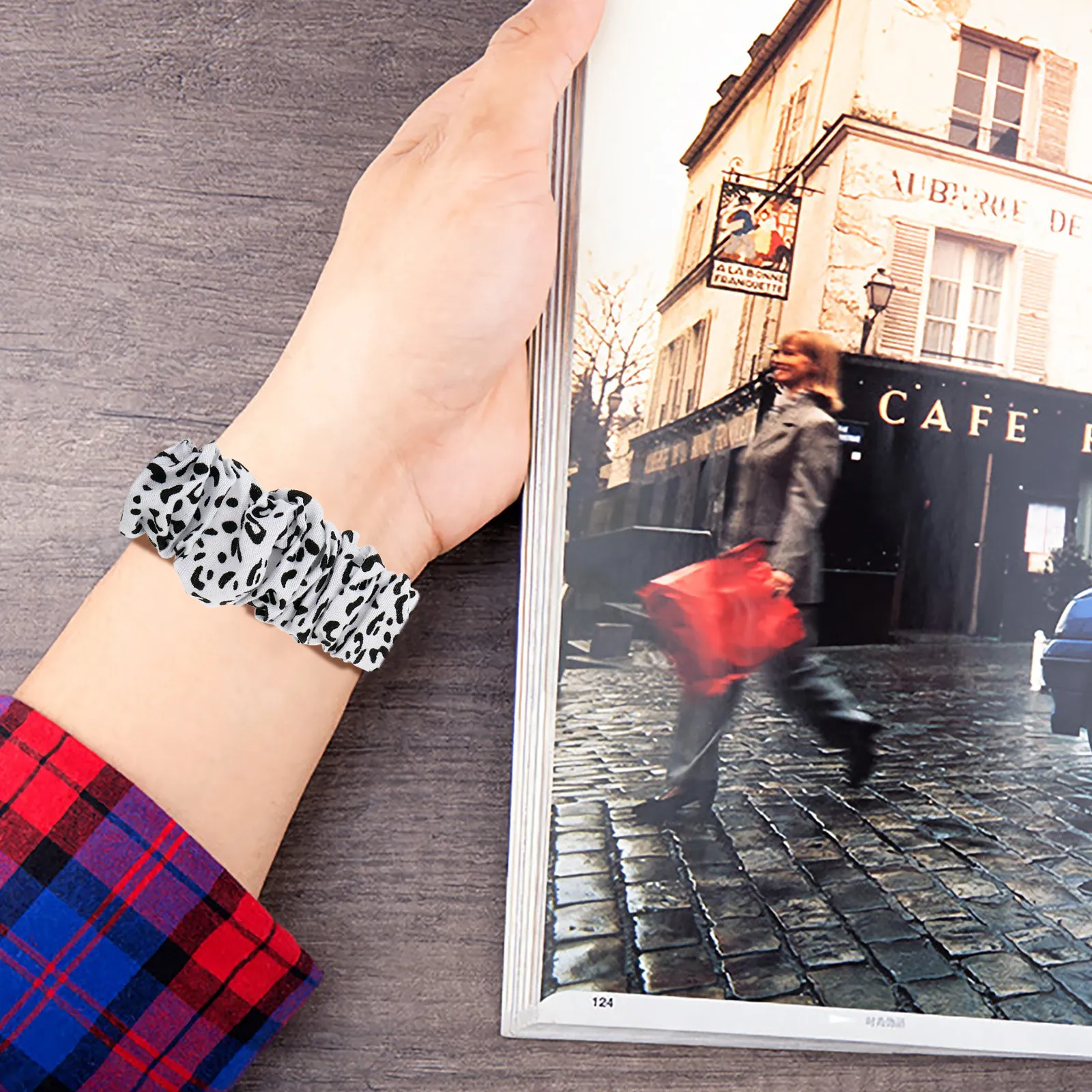 Scrunchie Watch Band Leopard Print Durable Comfortable Lightweight Fashion Style for 20mm Daily Sports