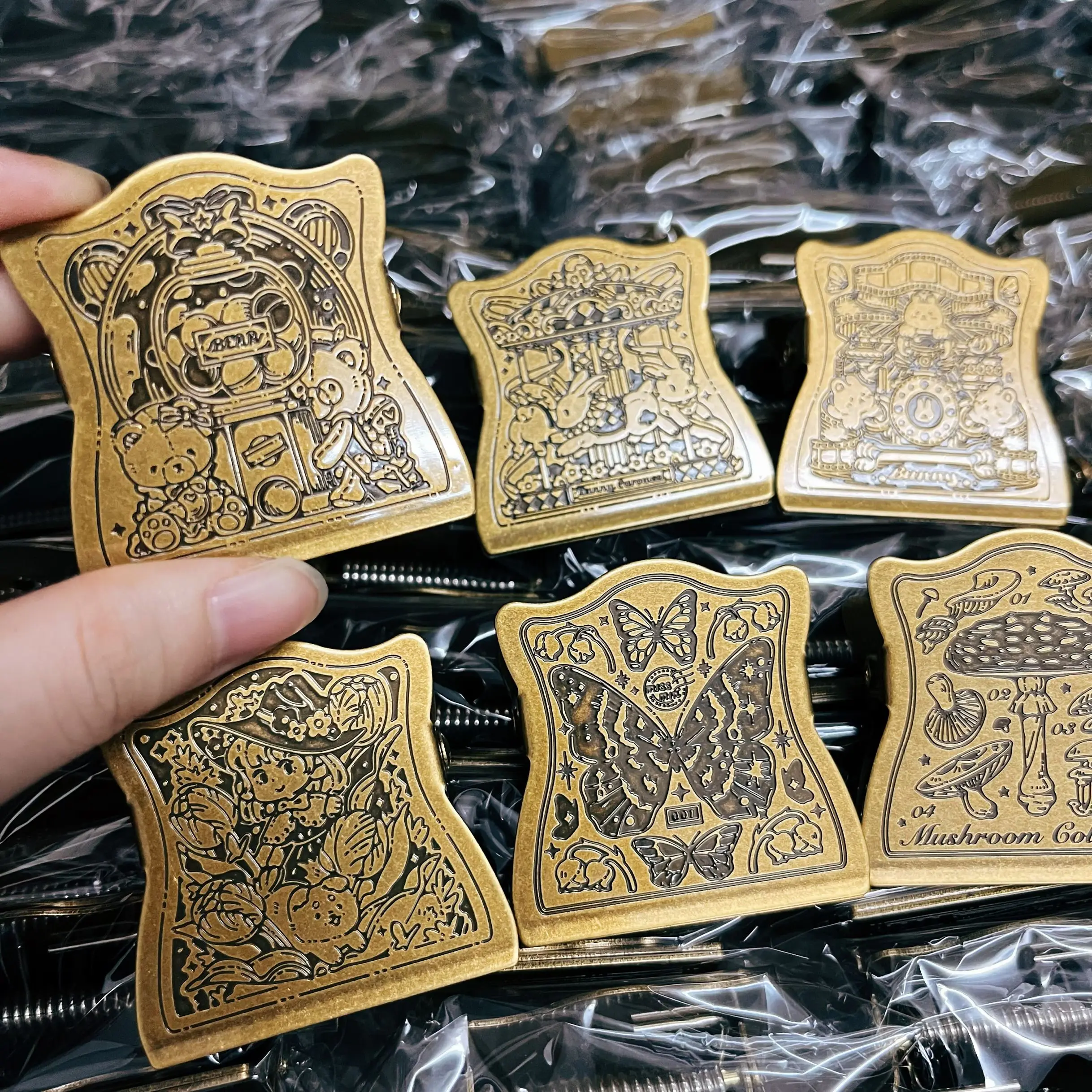 Vintage Butterfly Rabbit Whirligig TN Brass Paper Clips Journal Notebook Decoration Cute Shot Props Planner Stationary