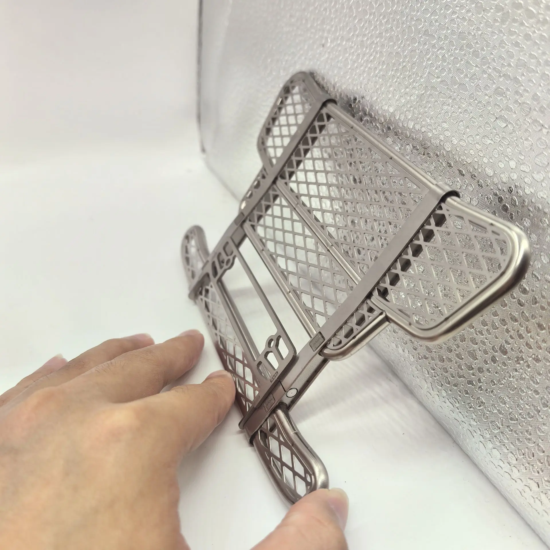 

For Tamiya 1/14 For Volvo FH750 OP Metal Bumper Bull Bar Livestock Barrier Suitable For Specific Groups DIY