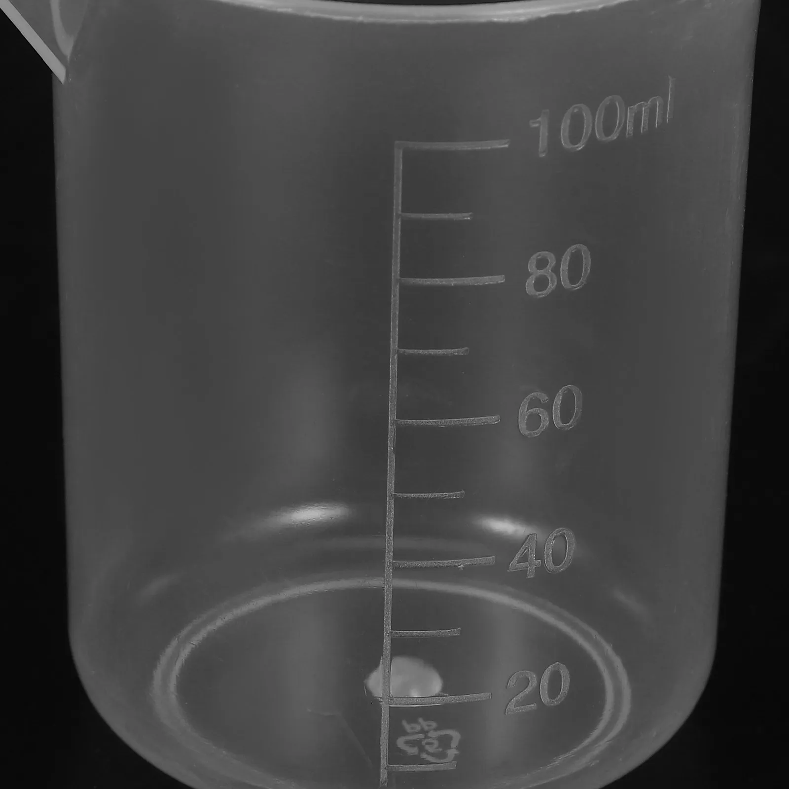 20Pcs 100Ml PP Plastic Measuring Beakers Graduated Liquid Container for Lab Household Baking Acid Alkali Resistant Thick Wall