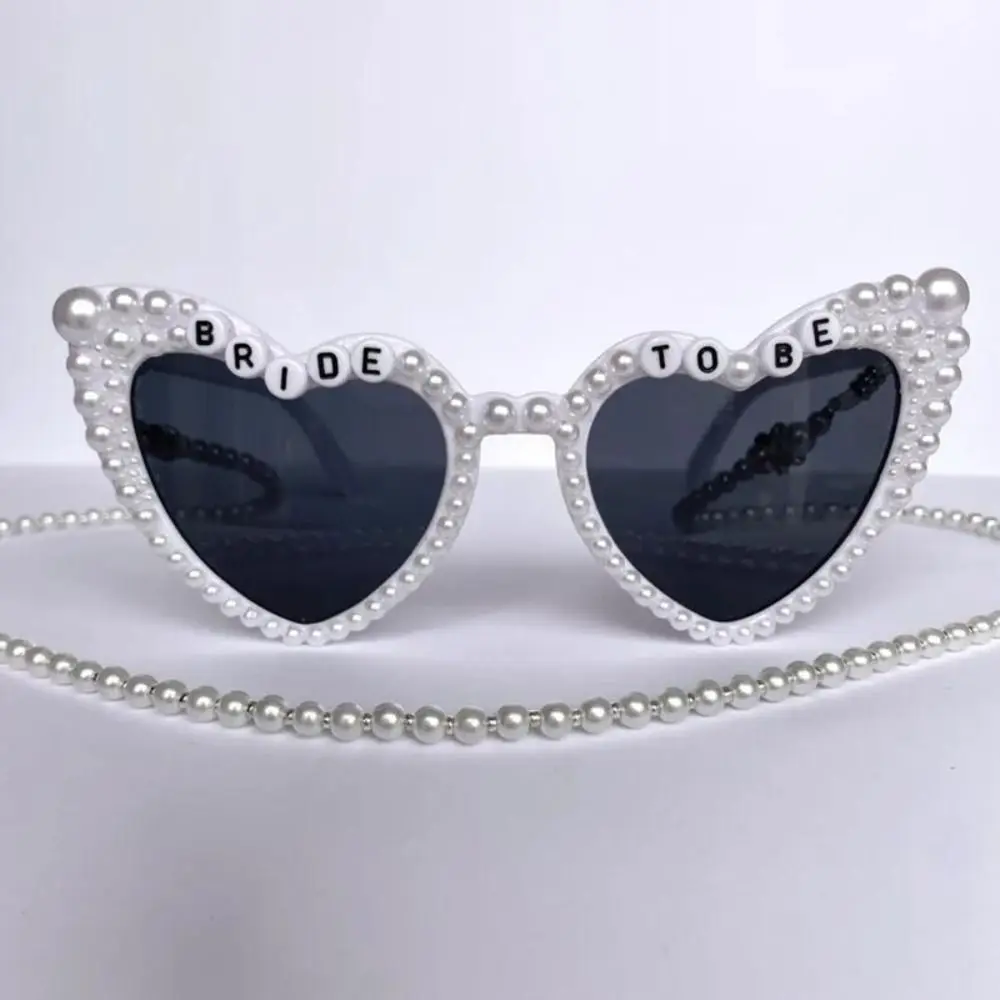 Gafas de sol con decoración de perlas y montura en forma de corazón, gafas de viaje coloridas con letras en inglés, gafas de novia con protección solar