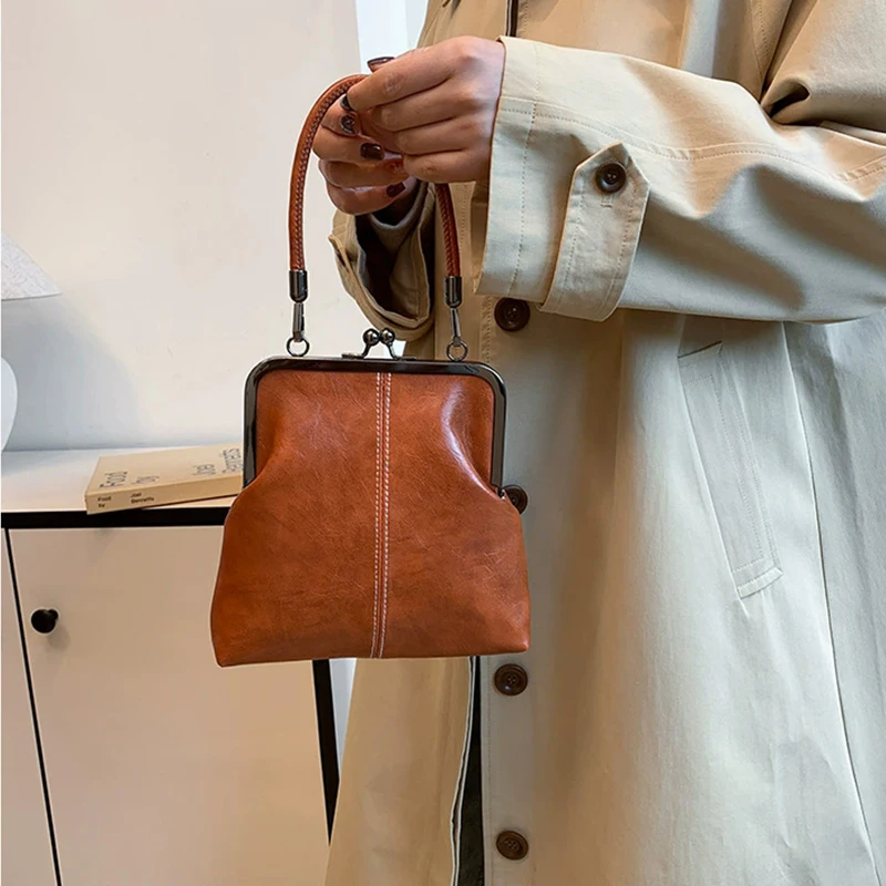 Elegante Clip Lock Umhängetasche Große Kapazität PU Leder Umhängetasche Einfarbig Retro frauen Kleine Handtasche – Detail 13