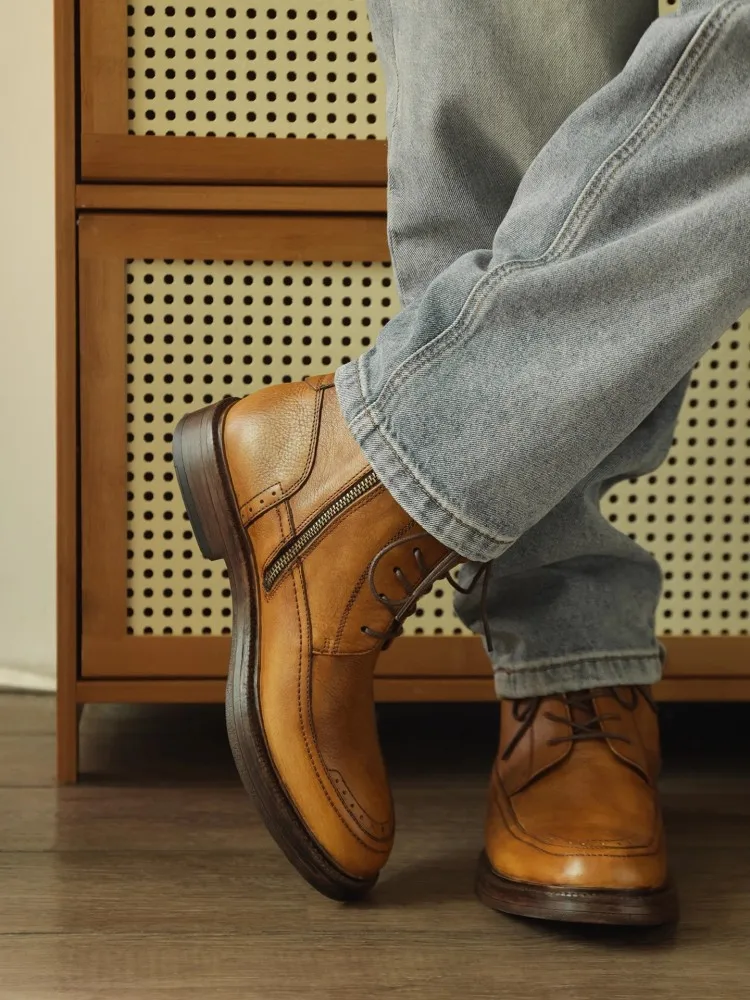 جديد ريترو الرجال مريحة جلد طبيعي حذاء من الجلد جلد البقر جولة تو منصة الأزياء اليدوية بلون عالية أعلى الأحذية