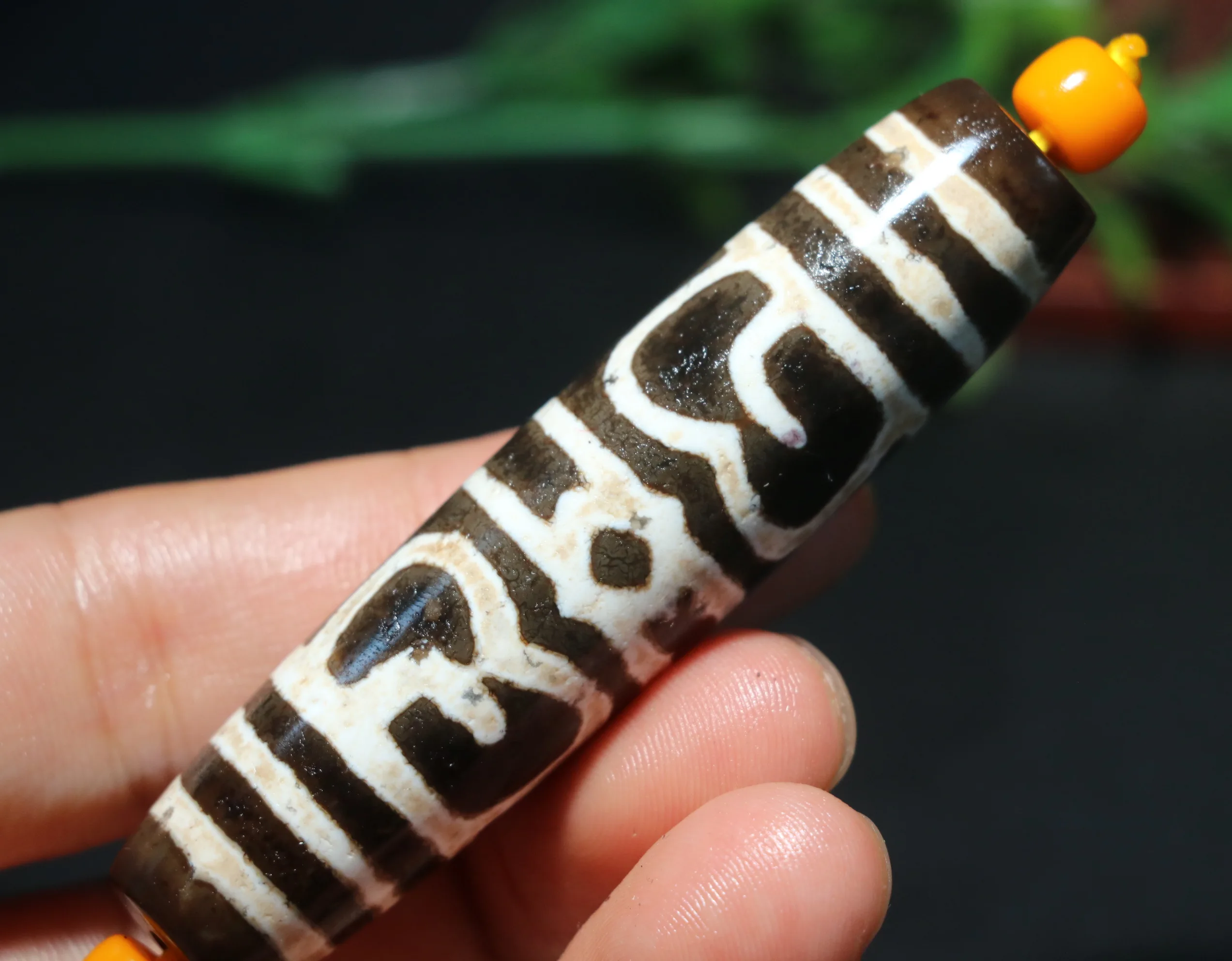 

Energy Tibetan Top Old Agate Lotus Base Kingkong Eyed Big Long dZi Bead Totem Pendant 4A For Jewelry UPD0920A12