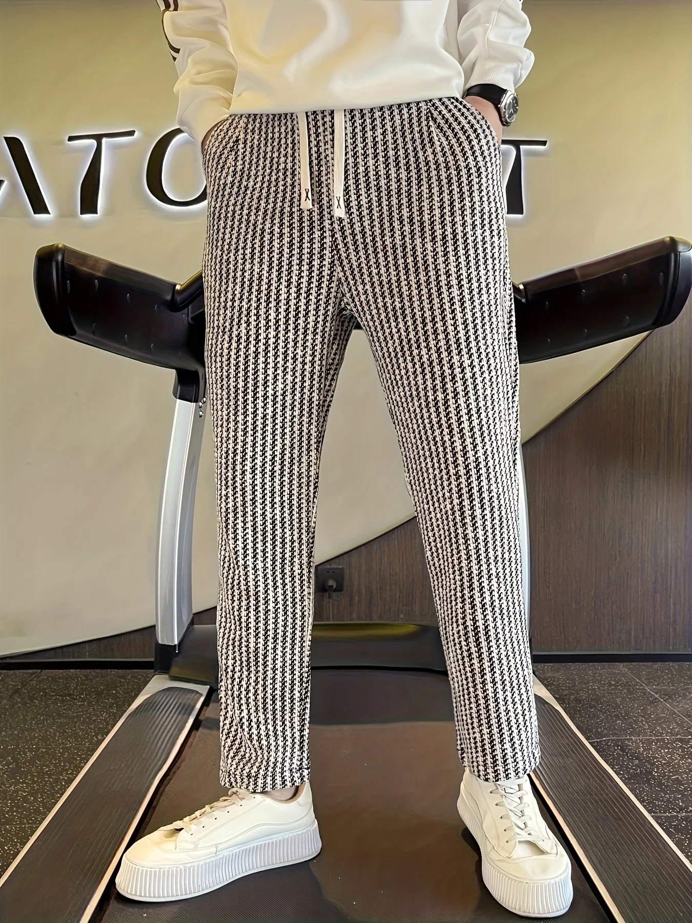 

Autumn and winter men's new straight pants, fashionable, trendy, high-end casual pants, with elastic waist and drawstring design