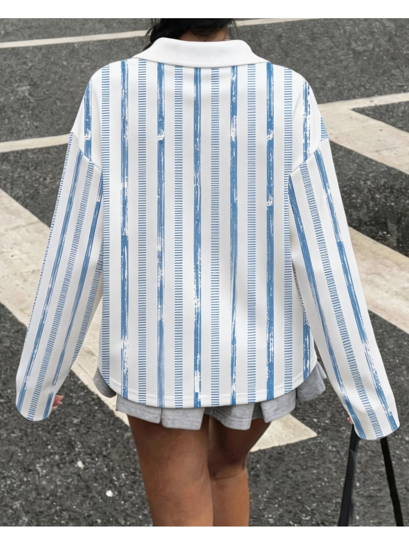 Damen-Hoodie mit gestreiftem Leopardenmuster, langen Ärmeln, Revers und Knöpfen, lässig-elegante Herbstkleidung für den Alltag und Reisen. – Detail 10