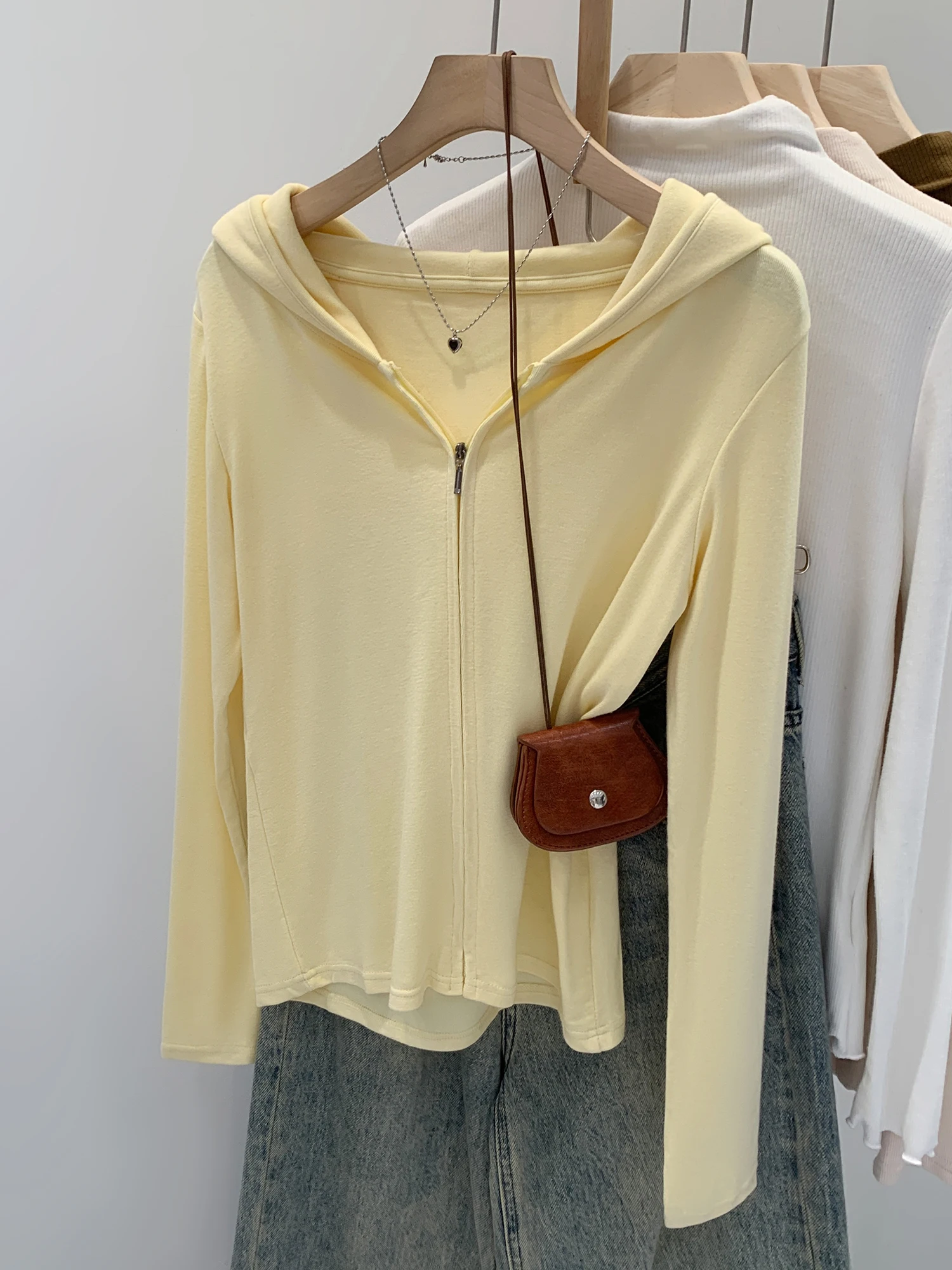 Unique Yellow Hooded Thin Cardigan Outerwear Women's Early Autumn 2026 New Style Beautiful Commute Style Zipper Decoration