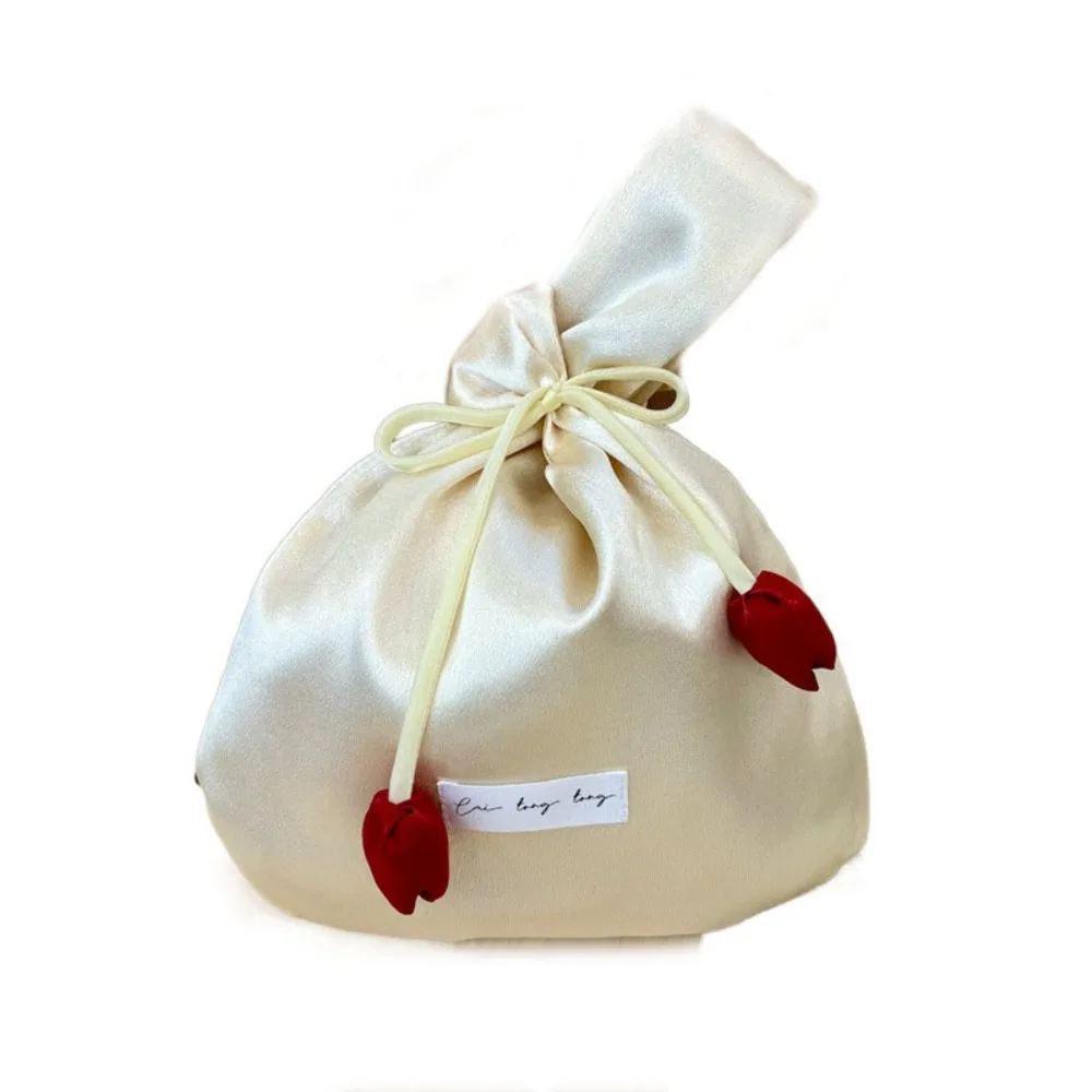 

Vest Shape Tulip Wrist Bag Tope Handle Silk cloth Wedding Beauty Bag Large Capacity New Chinese Style Hanfu Handheld Bag Party