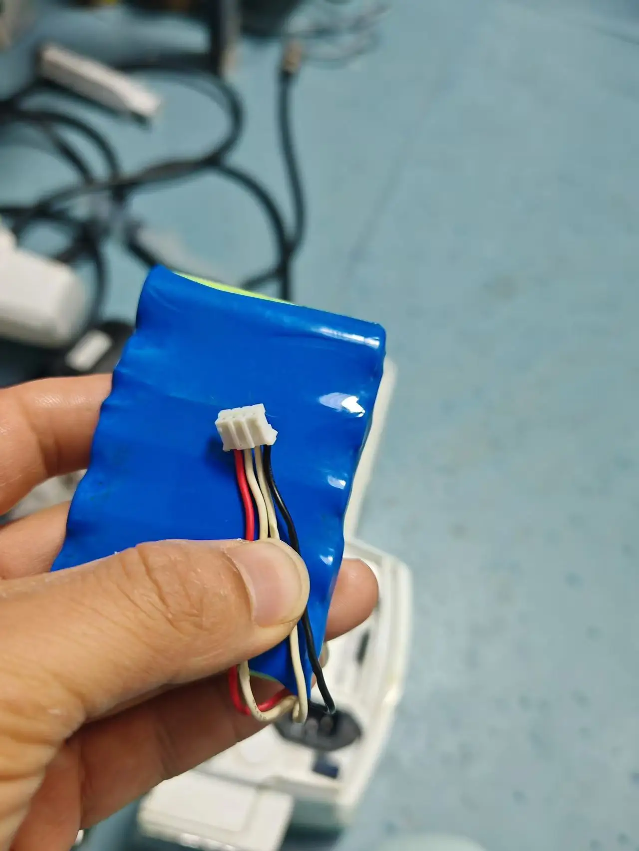 Pump truck remote control battery 6V AA3000mAh Jingnong truck overhead crane remote control internal four wire