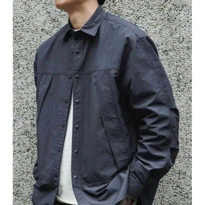 

Повседневная японская верхняя одежда Long Sve irt, мужская весенне-осенняя верхняя одежда, плиссированная текстура, многослойная одежда, свободная посадка, полиэстер...