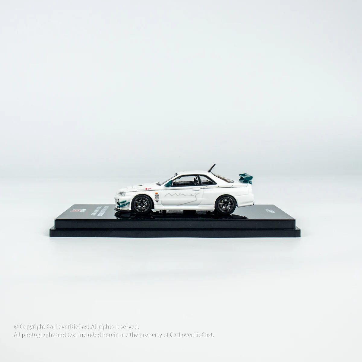 INNO 1:64 SKYLINE (R34) V-SPEC ปรับแต่งด้วยรถโมเดล MINE