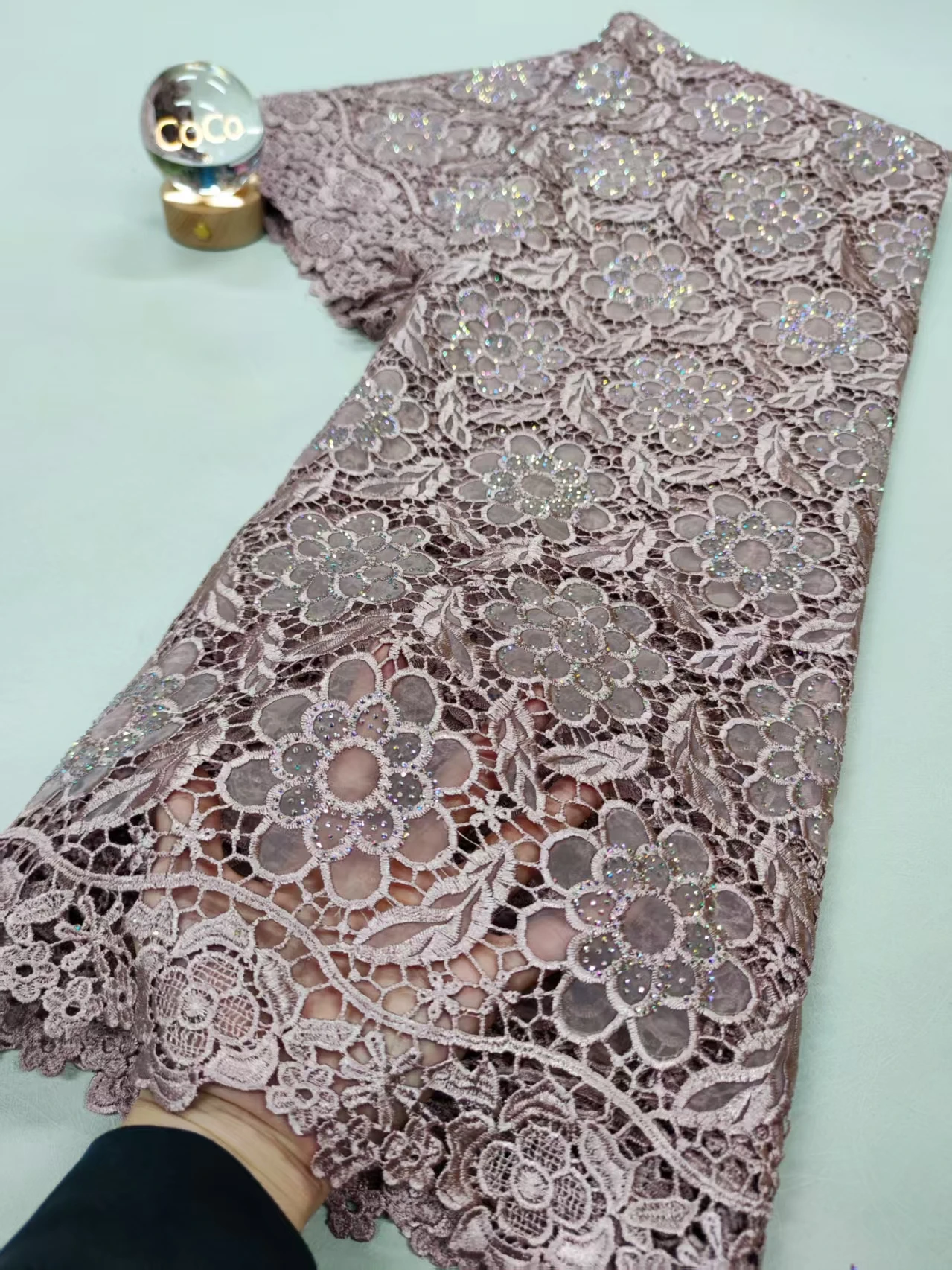 

2025 African Nigerian High-Quality Embroidery Lace Fabric French Tulle Sequins Organza 5 Yards for Wedding Party Dresses XL064