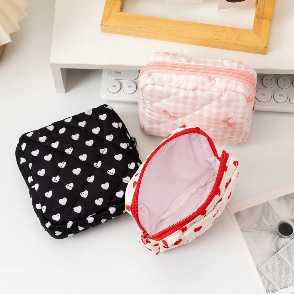 Heart Checkered Sanitary Napkin Storage Bag Quilted Multi-Functional Travel Makeup Bag Portable Mini Zipper Organizer Bag Gift