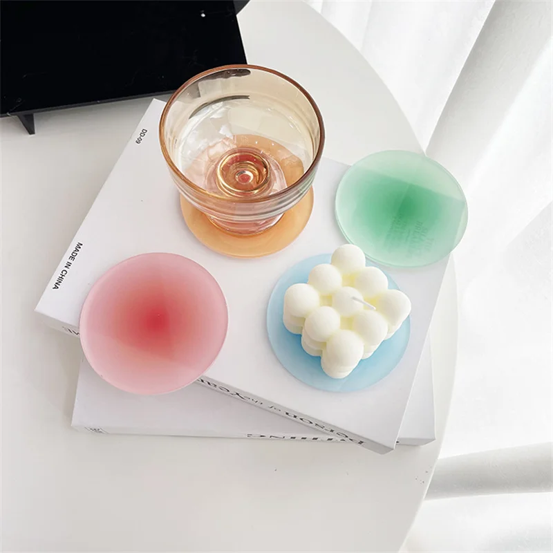 1 pc Simple acrylic heat insulation pad and coaster, circular sunset gradient color decorative ornament, table ornament.