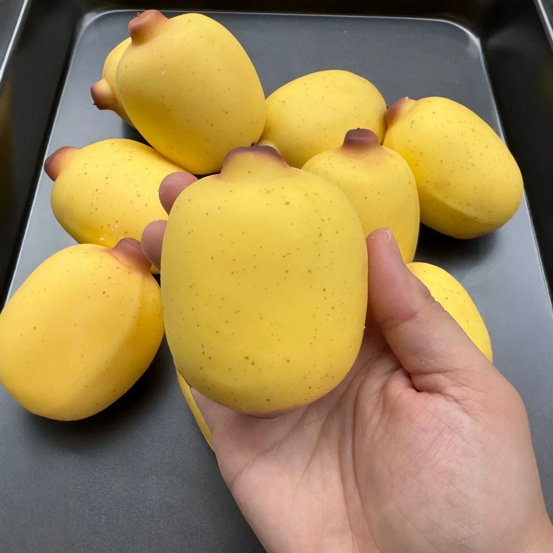 Knuspriger Kuh-Bananen-Quetschball, Fidget-Spielzeug, Knuspriger Quetschball, Handgefertigte Runde Blöcke Gefüllt mit ASMR-Material, Quetschspielzeug ﻿ – Detail 11