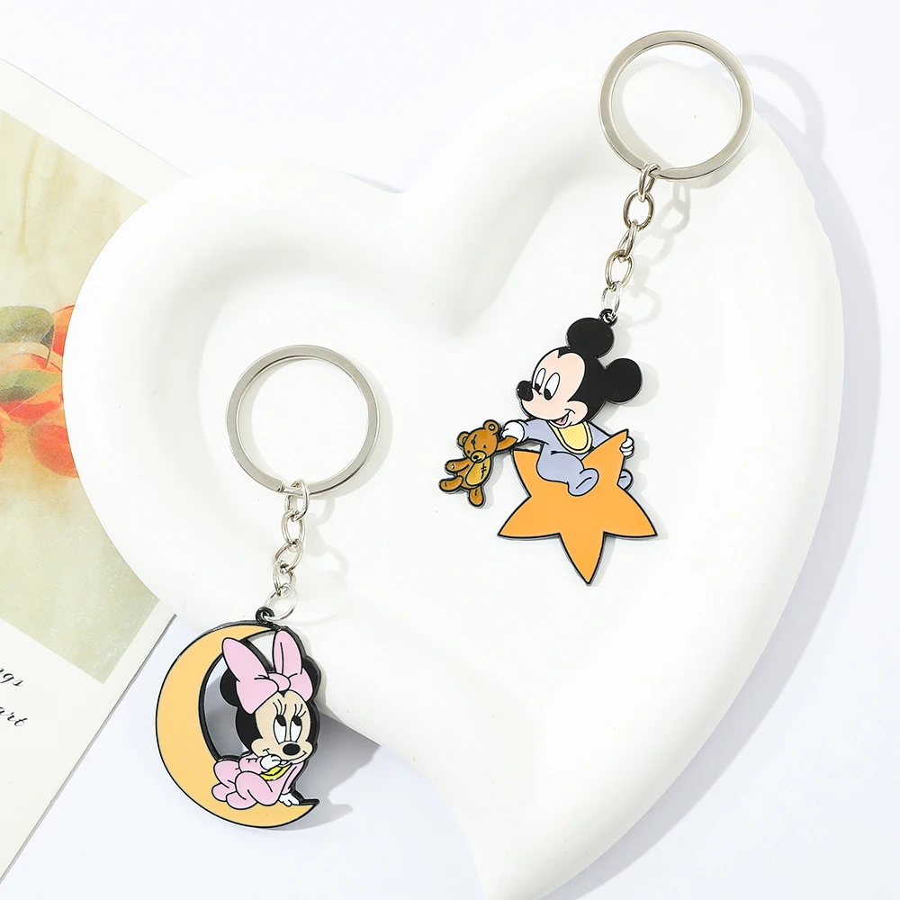 Gantungan Kunci Figur Disney Mickey Mouse Liontin Jimat Bintang Bulan Kartun Gantungan Kunci Minnie untuk Aksesori Pasangan Hadiah Hari Valentine