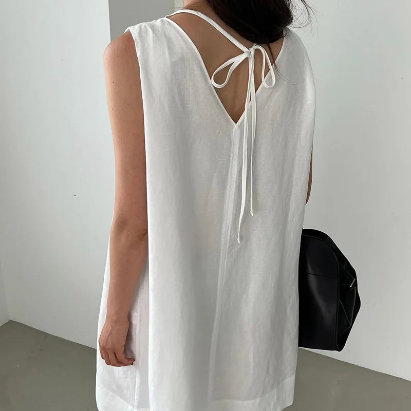 Französischer Stil, lockeres Kleid mit V-Ausschnitt, 2025, Damen-Sommermode, ärmellose Spitzen-Trägerkleider, neue einfache, lässige, solide Kleider