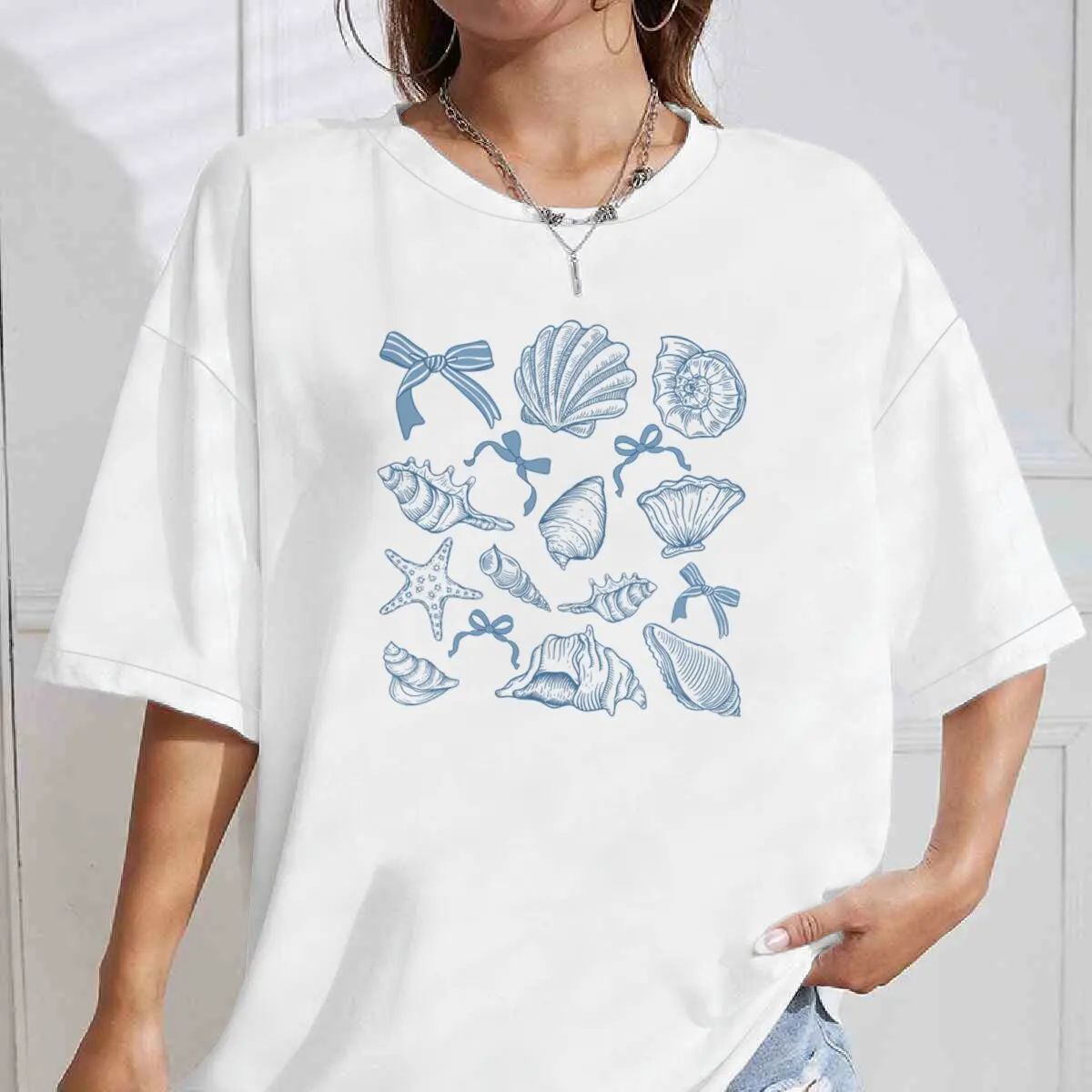 Funny Blue Bow Shell Print T-shrits For Women Summer Short Sleeve Round Neck T Shirt Oversized Ladies Gifts Clothing Loose Tops