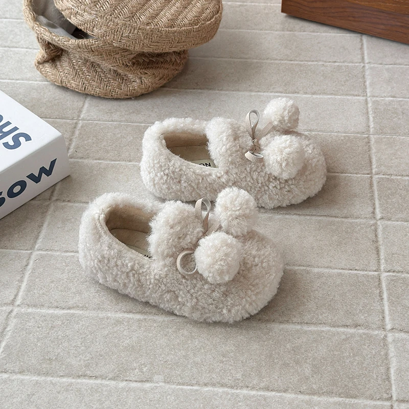 

2025 Children's Winter Warm Cotton Slippers Cute Hairball for Girls One Step Shoes with Soft Bottom Anti slip and Lightweight