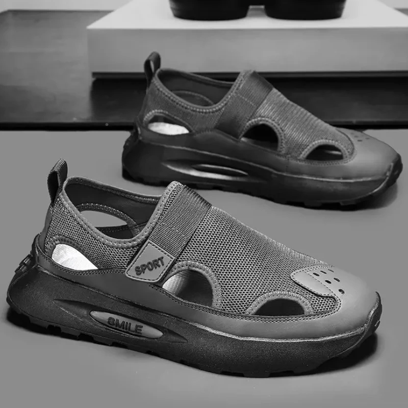 New Men's Sandals Soft Soled Breathable Lazy Shoes Hollow Out Casual Mesh Shoes Lightweight Comfortable Male Sandals Homme