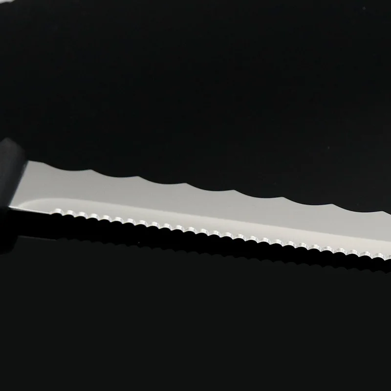 나일론 외장이있는 절연 칼 스테인레스 스틸 블레이드 절연 커터 양면 톱니 모양의 덕트 칼 도구