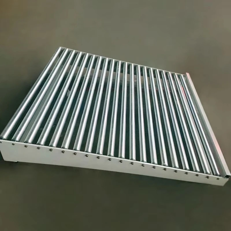Unpowered roller conveyors customized for the transportation of materials in the exhibition hall