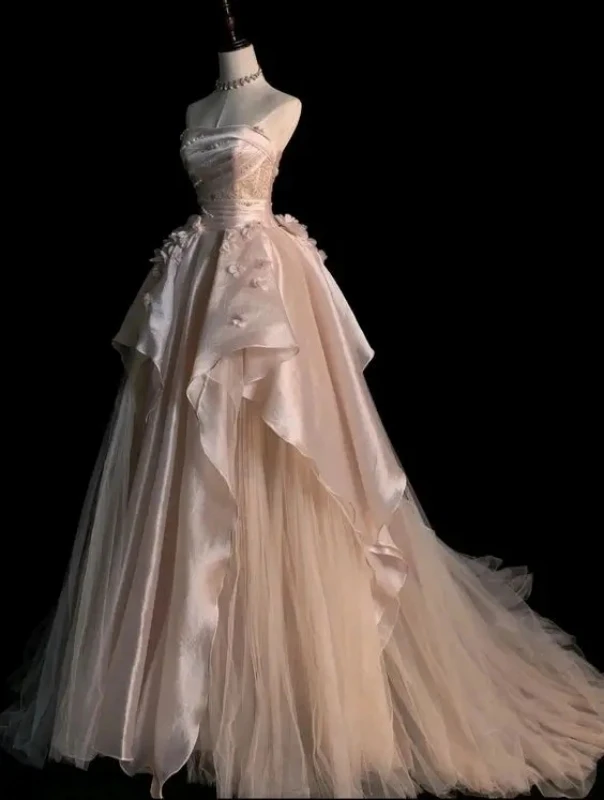 

Customized Champagne Strapless Train Wedding Dresses Ball Gown Lace 3D Hand Made Flower A-Line A-Line Tulle For Party Dresses