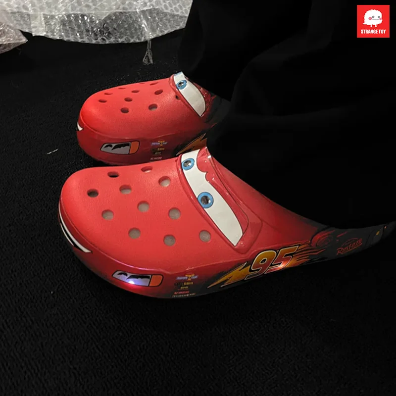 

Disney Pixar Lightning Mcqueen водонепроницаемые дышащие уличные сандалии люминесцентные однотонные повседневные тапочки для мужчин и женщин
