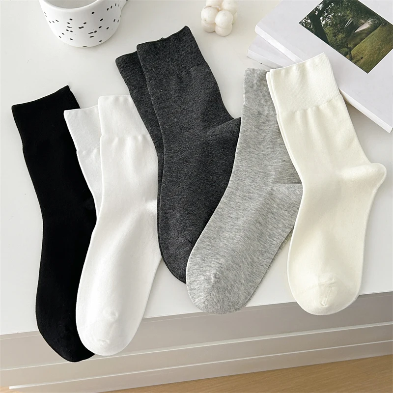 Neue Frauen Socken Dünne Frühling Sommer Einfarbig Kurze Adrette Crew Socken Anti-pilling Casual Mädchen Grundlegende Socken bequem