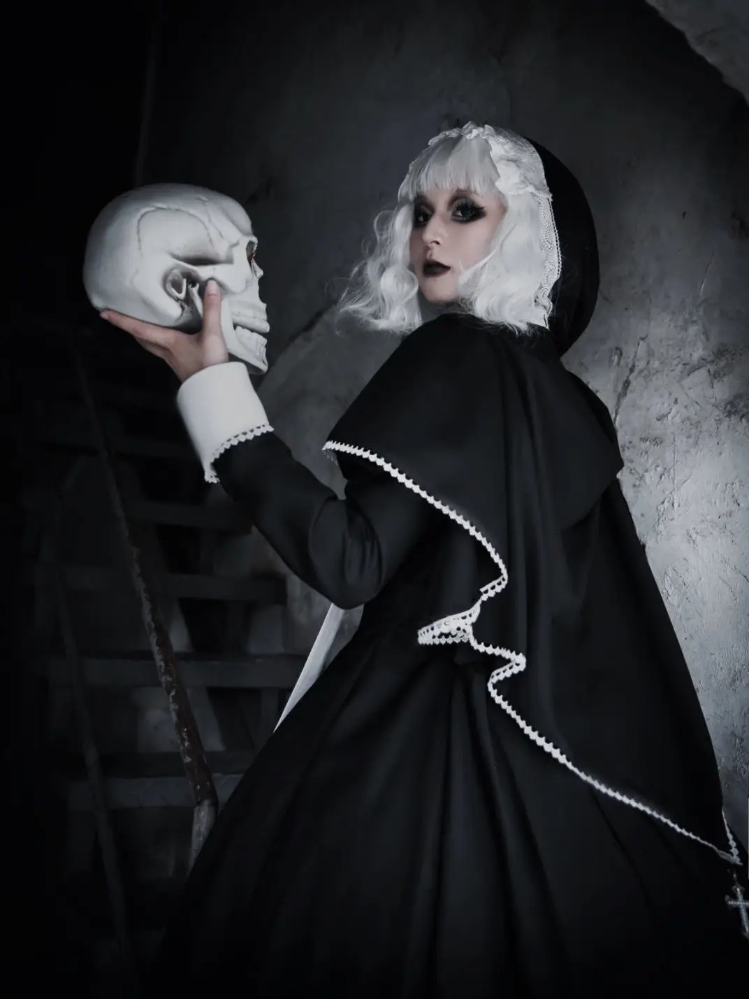 【 Convent 】 Nun Diablo Department Goth Witch Crucifix Lace Long Sleeve Lolita Cosplay Dress Cloak Halloween