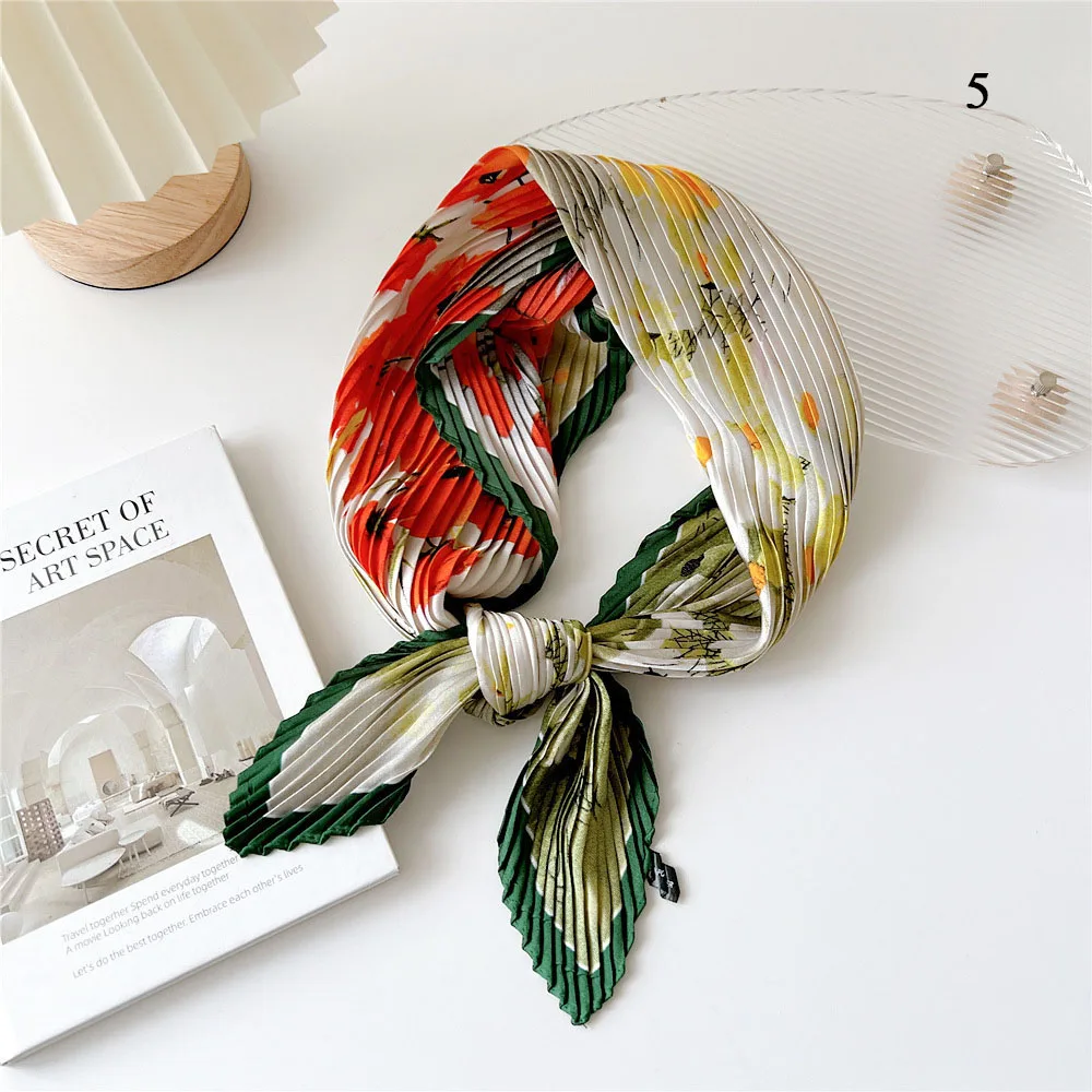 2024 New Satin Square Scarves Bandana Crinkle Hair Bands Scarf Ladies Professional Small Shawl Hijab Head Wraps Neckerchief