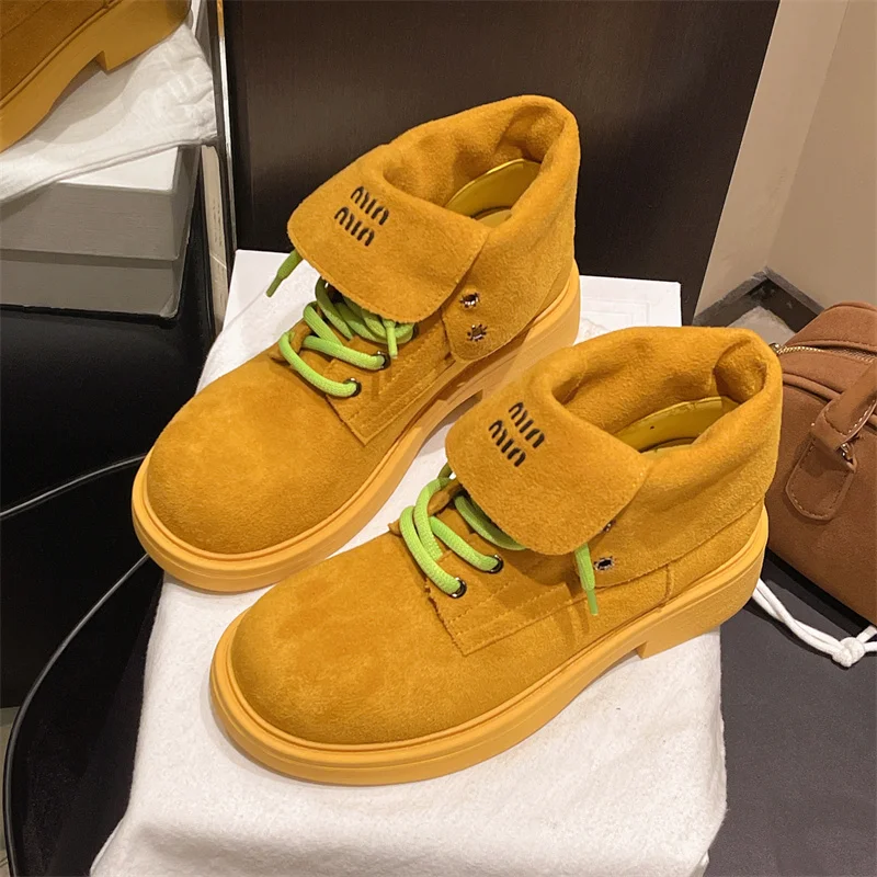 

Classic Brand Yellow Boots Woman Biker Boots Comfortable Suede Leather Boots Ladies Letter Lapel Platform Ankle Boots for Women
