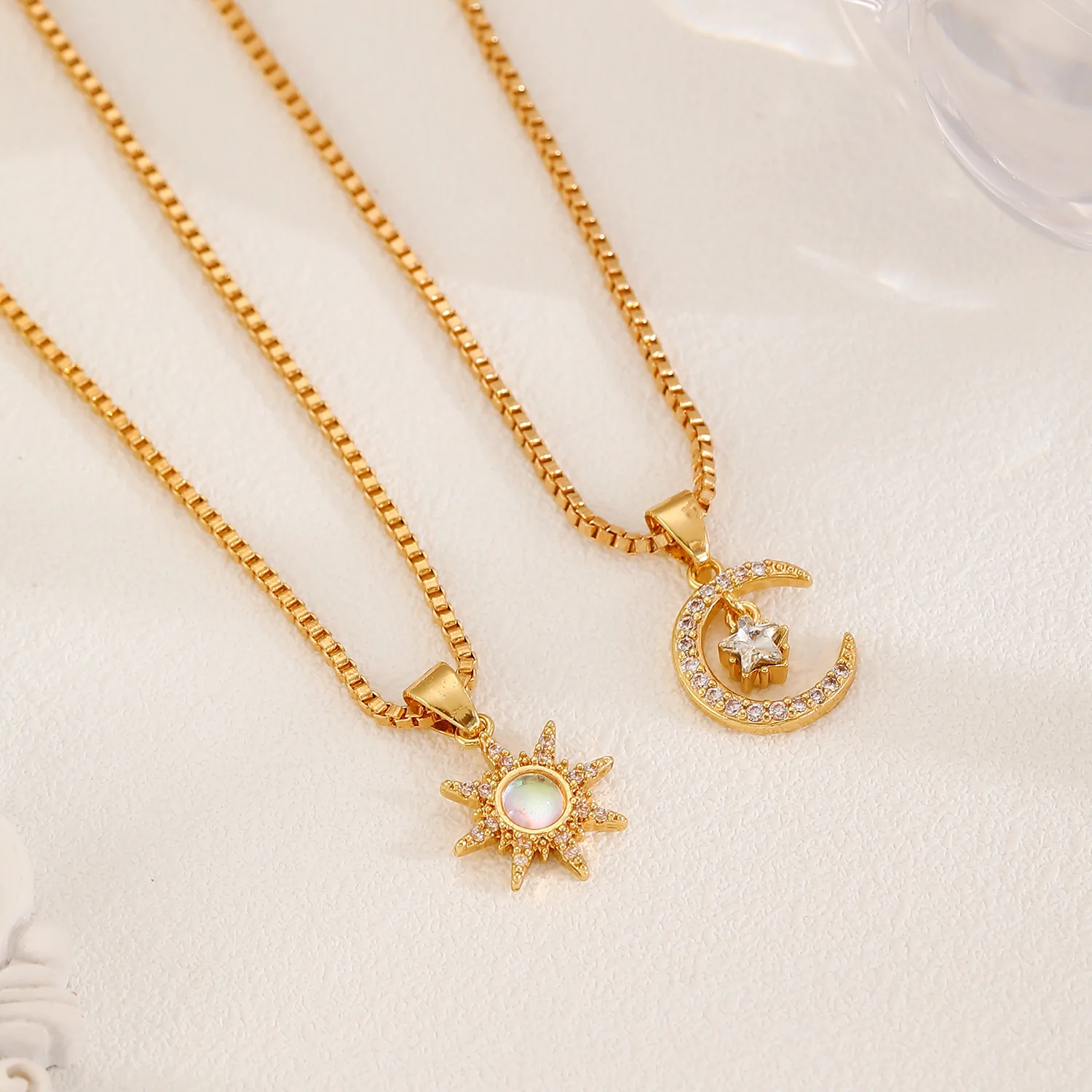 Vintage Gold Color Chain Crystal Sun Necklace For Women Jewelry 2024 Trending New Women's Moon Star Necklaces Colar Kolye Colar