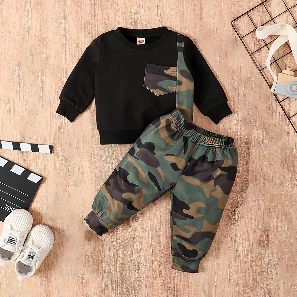Spring Autumn Baby Boy Fashion Long Sleeved Round Neck Top And Camouflage Pants Set Handsome Two-Piece Outfit for Infants