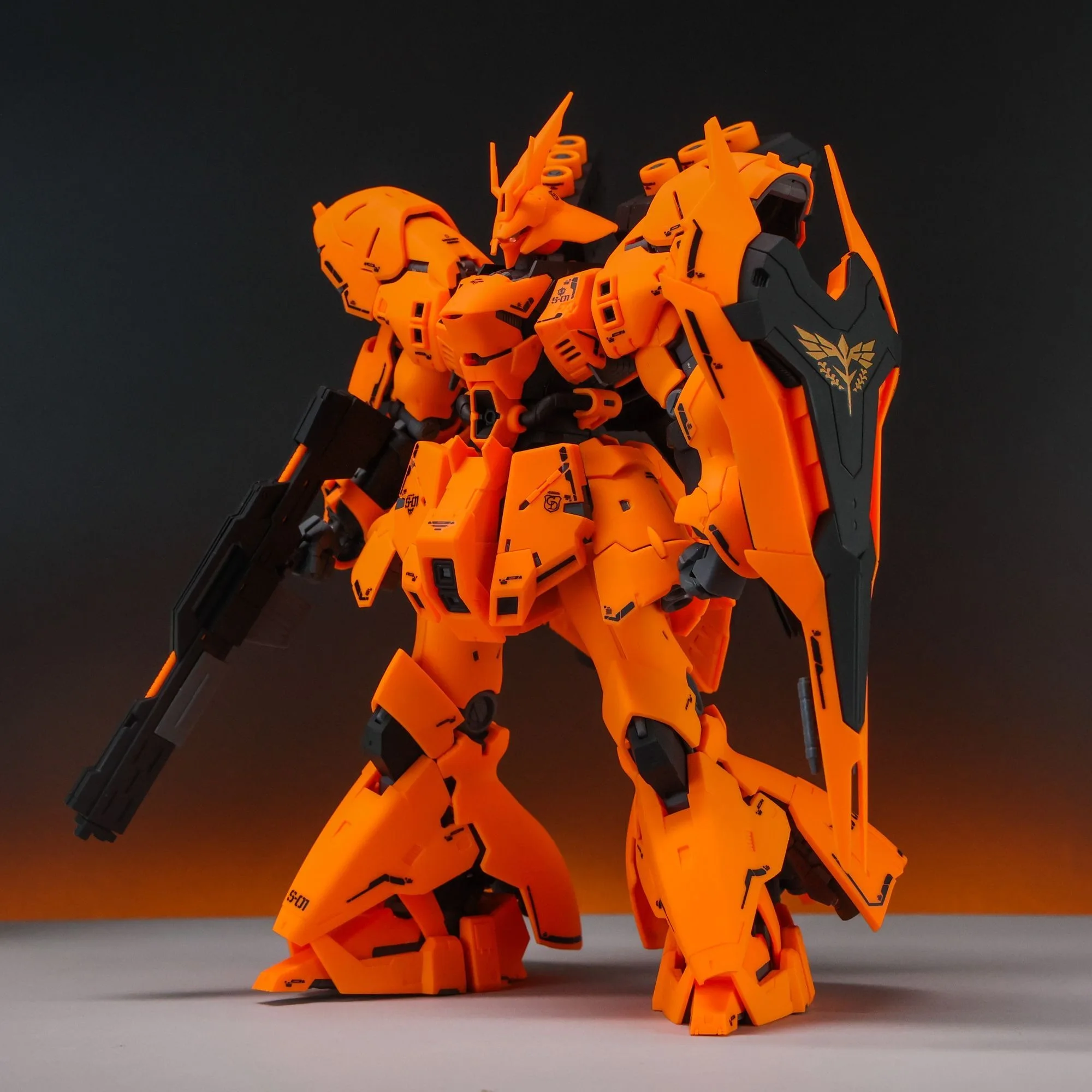 

STAR RG 1/144 Scale Orange Pink Mecha Model Kit Articulated Joints Collectible Action Figure Assembly Desk Decoration Adult Gift