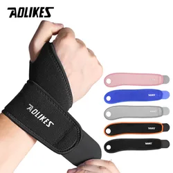 AOLIKES 1PCS Wrist Brace for Relieve Wrist Pain from Carpal Tunnel,Adjustable Wrist Wraps Wrist Support for Weightlifting,Tennis