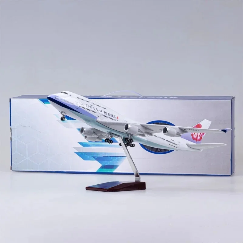 B747 China Airlines Aircraft Model 47CM 1/150 Scale Resin Airplane Model toys with Light and Wheel Landing Gears Plane Toy
