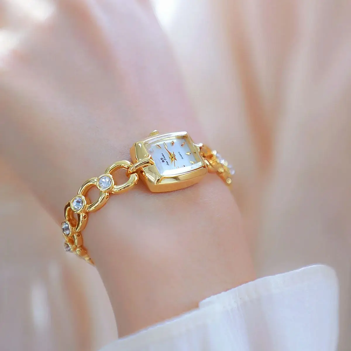 Jam Tangan UTHAI untuk Wanita  - Jewelry Watches Brands ulasan dan harga