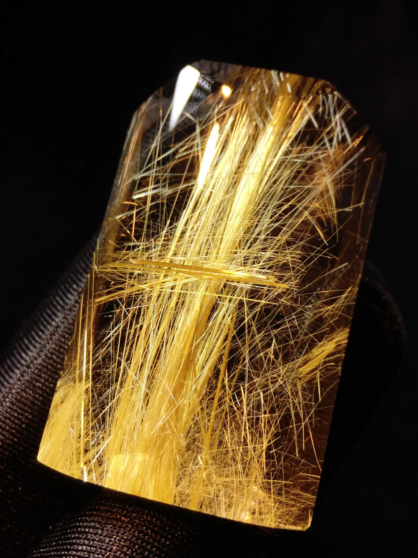 

Natural Gold Rutilated Quartz Pendant Jewelry 42*26.2*8.8mm Flower Rectangle Bear Men Women Brazil AAAAAAA