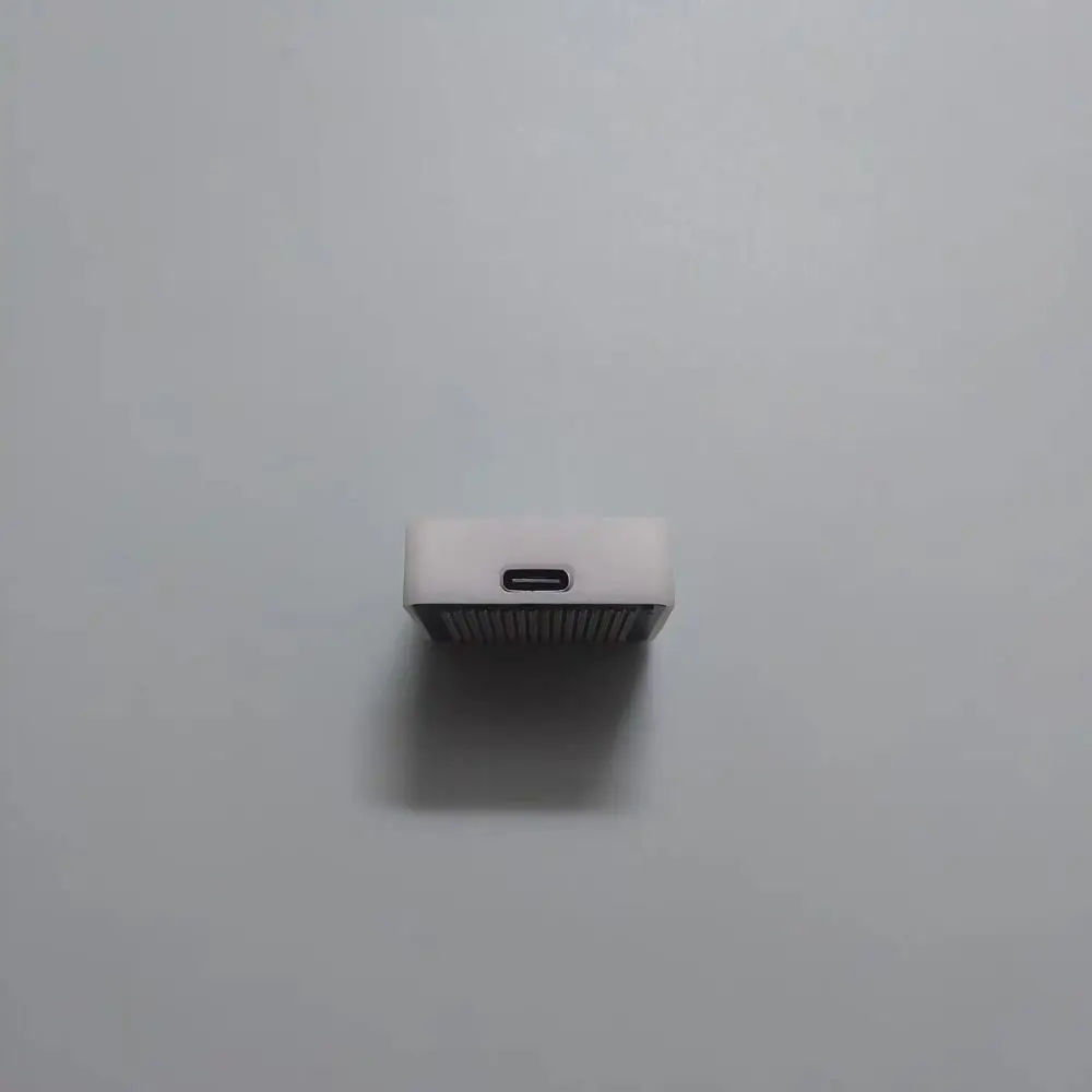 Giocattolo Creativo LED con Simulazione di Liquido, Controllo a Movimento, Divertenti Ornamenti Luminosi, Mini Lampada Ricaricabile con Flusso d'Acqua, Regalo