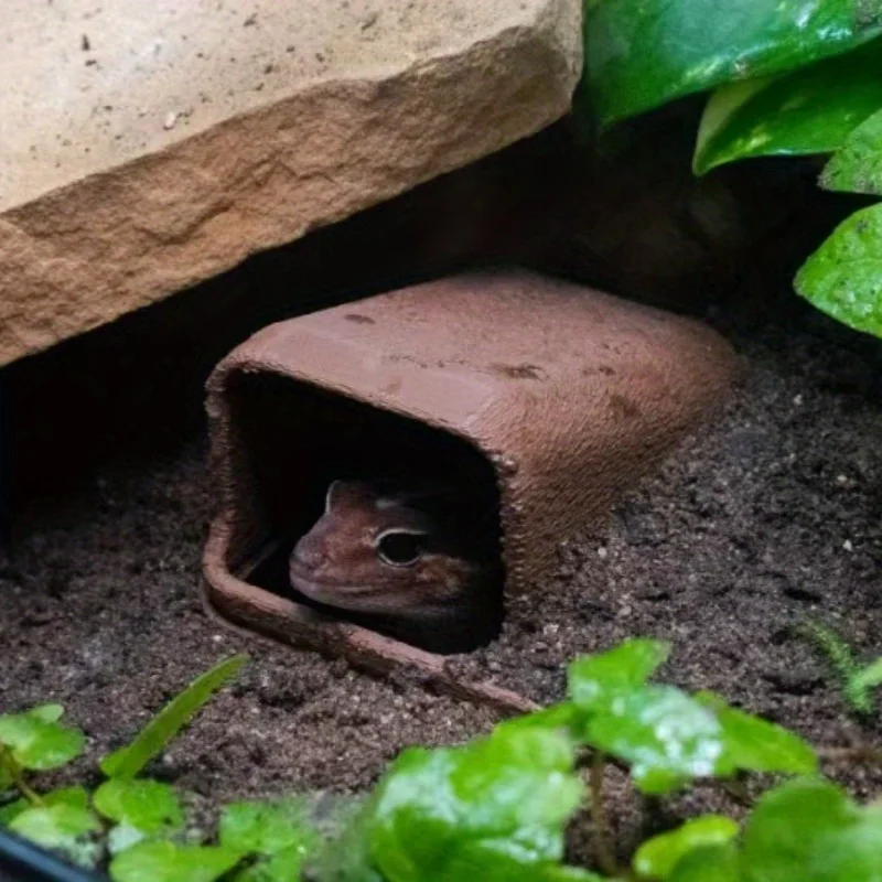

3D printed plastic material leopard gecko wet hidden cave