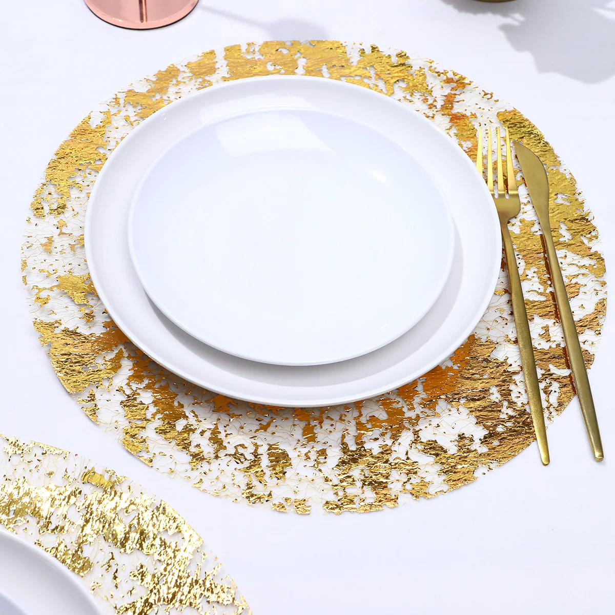 33x33cm Round Gold Placemats Metallic Gold Foil Table Mats Disposable Table Mates Dining Table Birthday Wedding Party Decoration