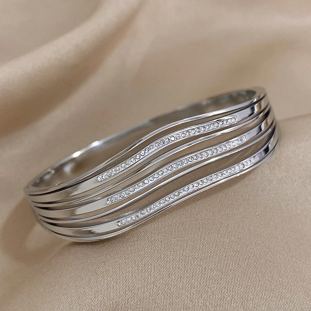 

Freetry Vintage Multilayer Rhinestone Stainless Steel Bracelet for Women Irregular Geometric Spring Bangle Fashion Jewelry Gift