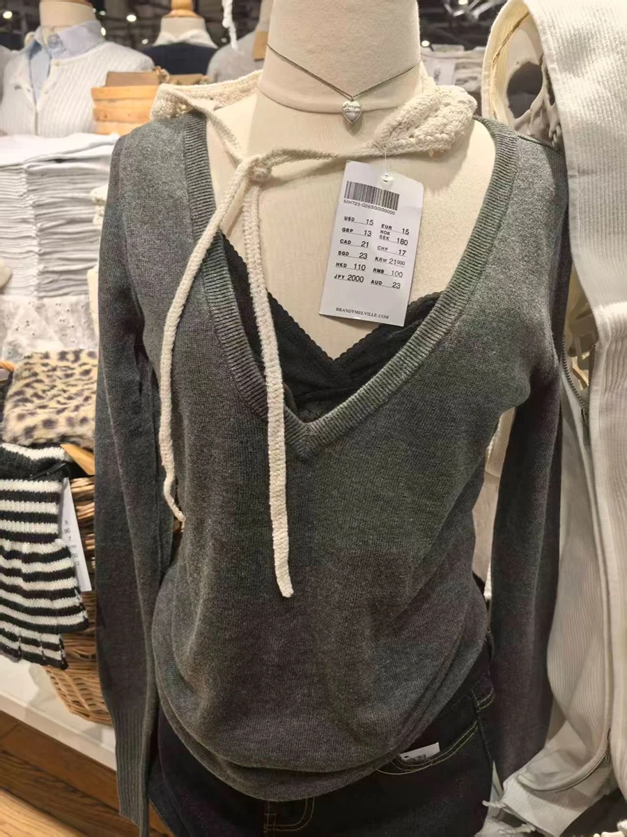 

Grey V-neck Sweater Woman Spring Long Sleeve Cotton Pullover Solid Simple Vintage Streetwear Preppy Style Sweaters Y2k Jumpers